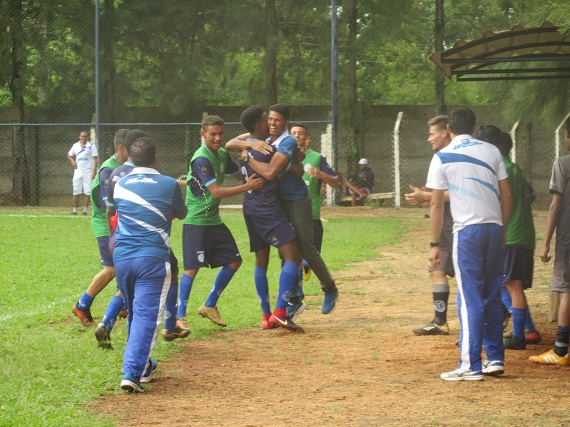 Marcus Vinicius_-_gol_do_Dnamo