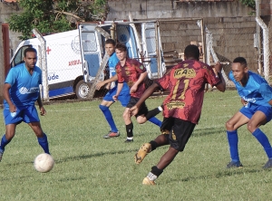 Trianon esmaga &quot;Na Trave&quot; e segue invicto na Copa Amapar