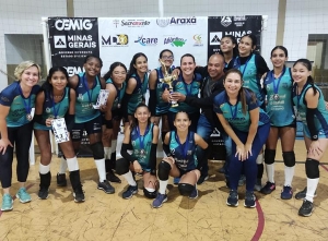 Vôlei marca mais um polo do projeto Meninas de Ouro em Araxá