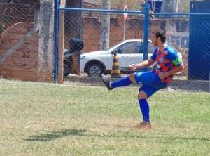 Curva de Rio goleia e assume liderança isolada do Grupo B