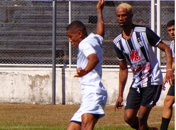 Reviravolta azul leva Dinamo a final da Copa dos Campeões