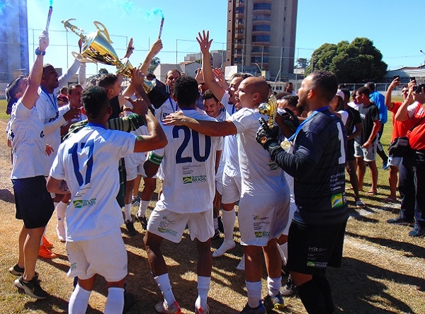 Dínamo é bicampeão da Copa dos Campeões