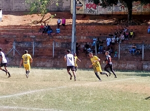 Artilheiro Juninho volta a marcar e Máfia goleia São Pedro