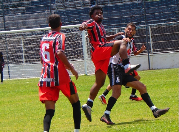 Santa Terezinha vence ida da final do Amador