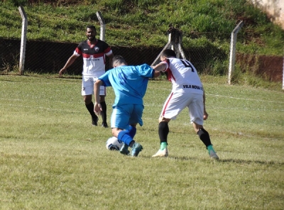 Vila Nova faz 4 a 0 na estreia da Copa Araxá