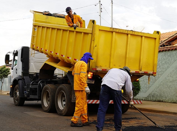 Prefeitura inicia força-tarefa da Operação Tapa-Buracos